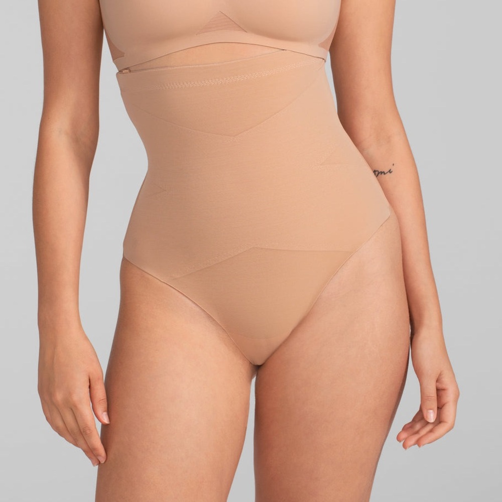 NWT Honeylove Super Power Thong Nude Sz M